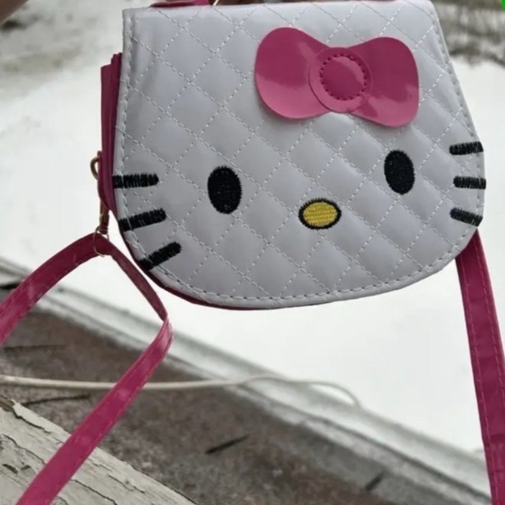 Hello Kitty Crossbody Bag - Picture 3 of 4
